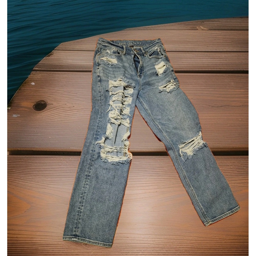 American Eagle Sz 4 Boyfriend Distressed Thrashed Festival Bootcut